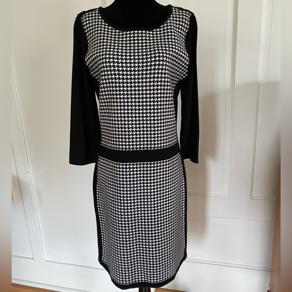 Chaps by Ralph Lauren Black and White Houndstooth Cotton Sweater Dress. Size L.